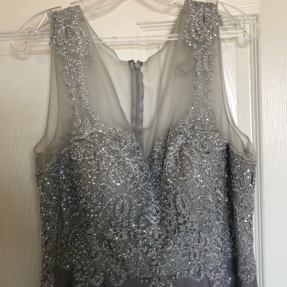 Beautiful prom dress (need more pics? Just ask!)